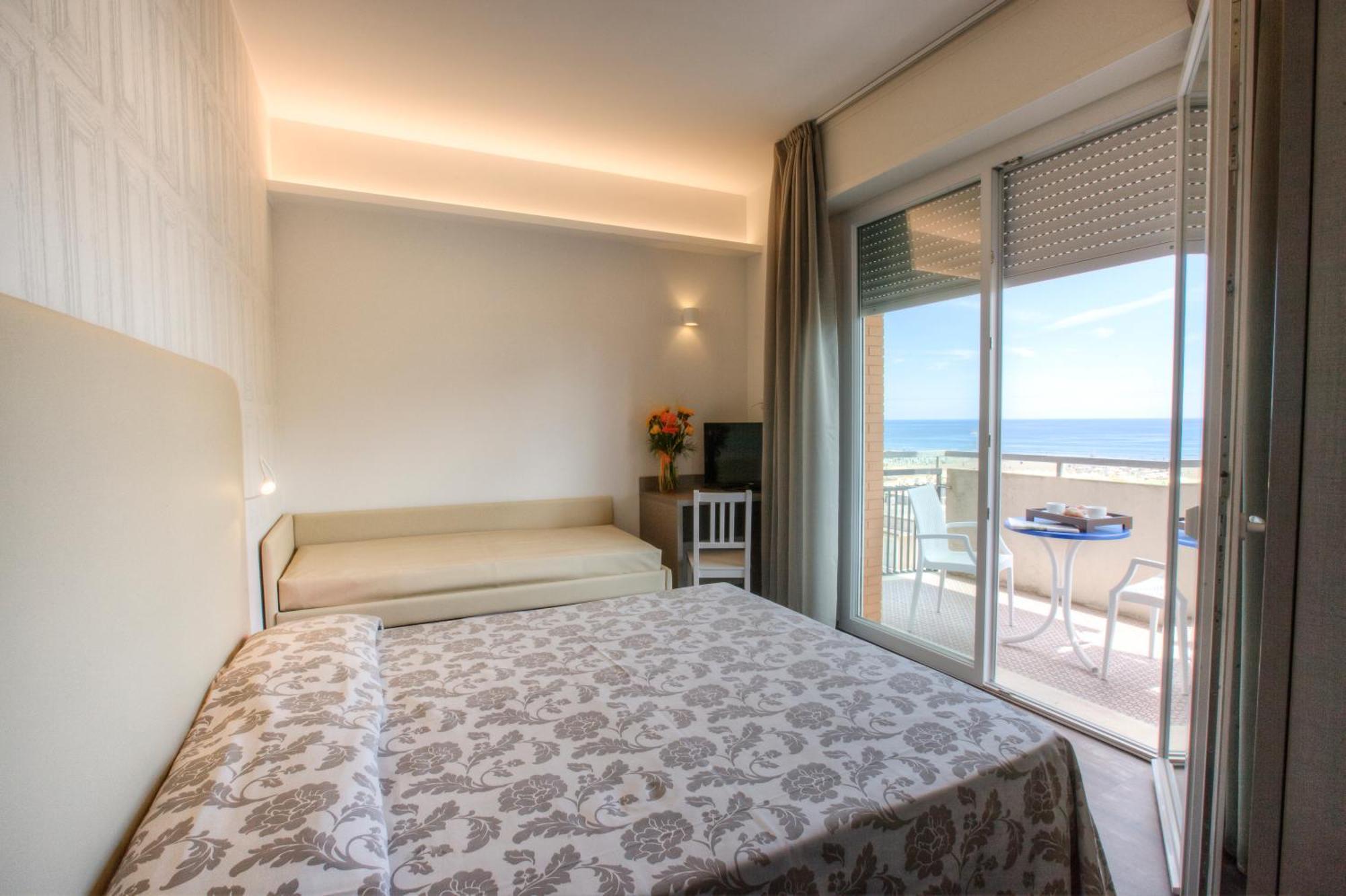 Hotel 2000 Rimini Ngoại thất bức ảnh