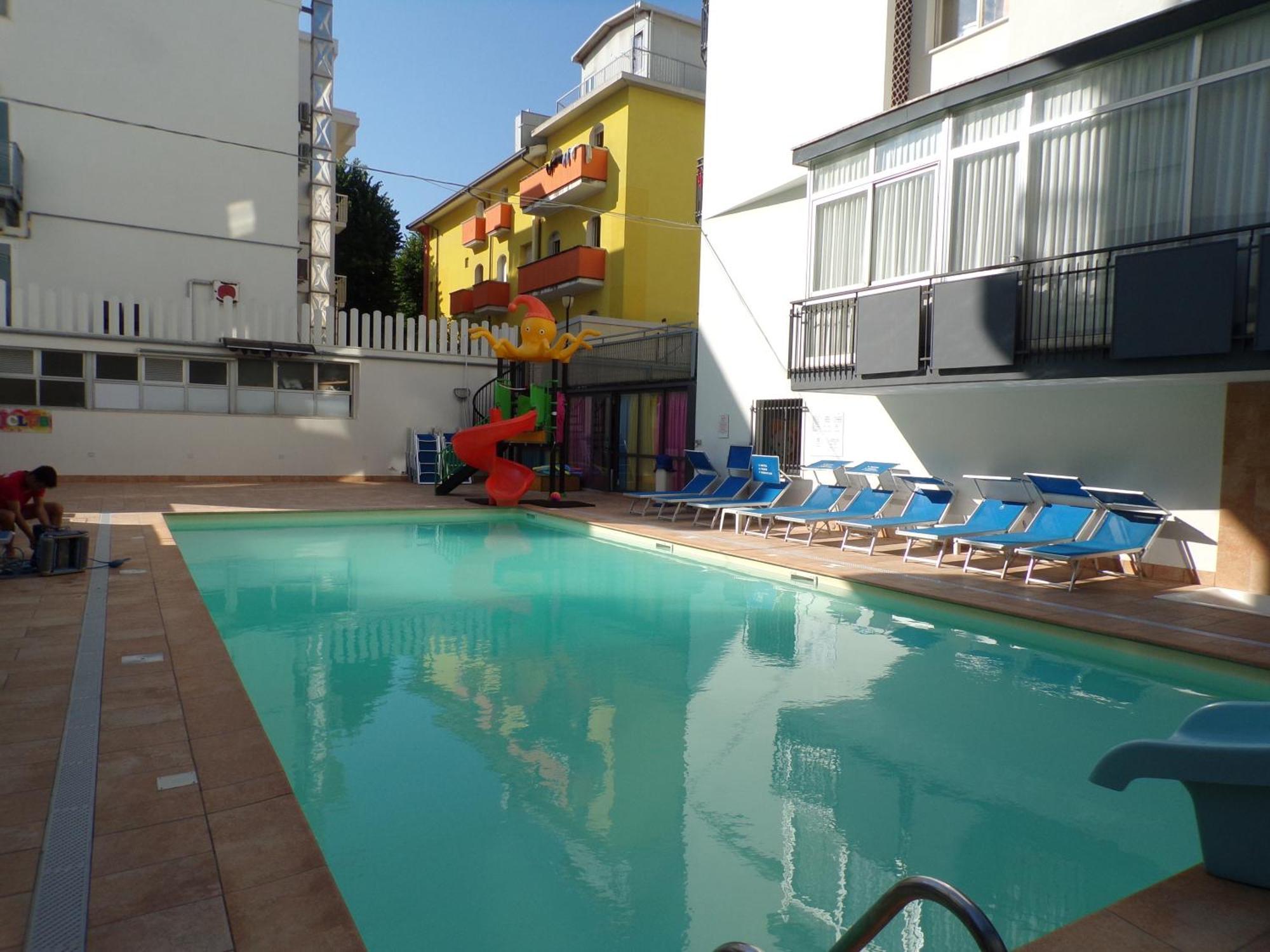 Hotel 2000 Rimini Ngoại thất bức ảnh