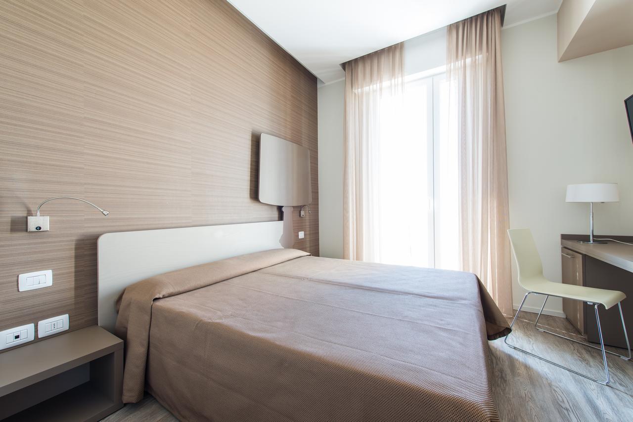 Hotel 2000 Rimini Ngoại thất bức ảnh
