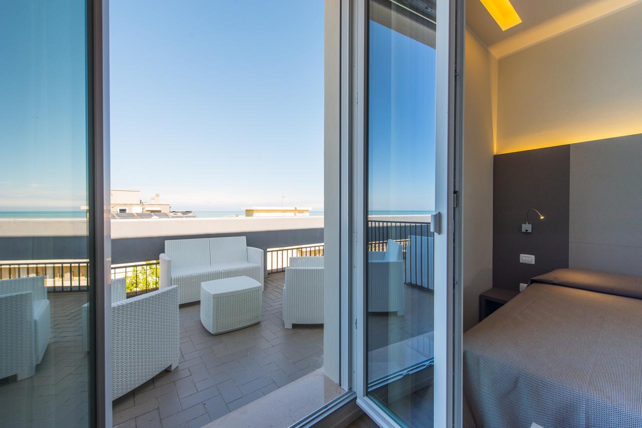 Hotel 2000 Rimini Ngoại thất bức ảnh