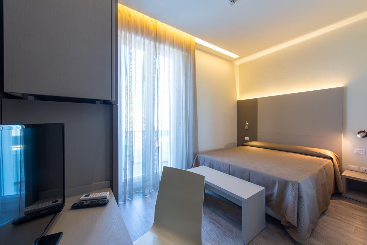 Hotel 2000 Rimini Ngoại thất bức ảnh